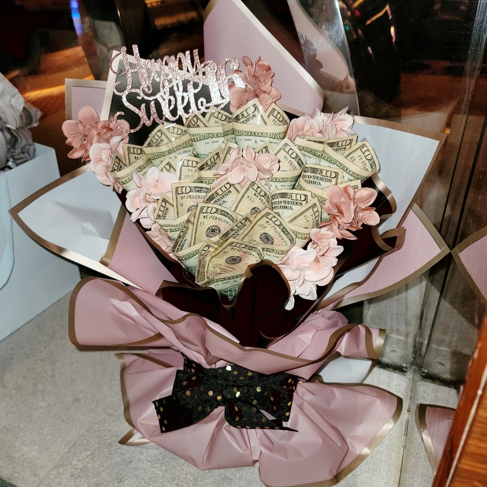 Sweet Sixteen Flower Money Bouquet Gift New